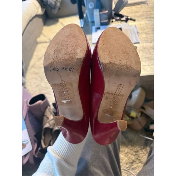 Steven by Steve Madden Pure Red Leather Platform Heel Pumps sz 10 EUC - Picture 7 of 7
